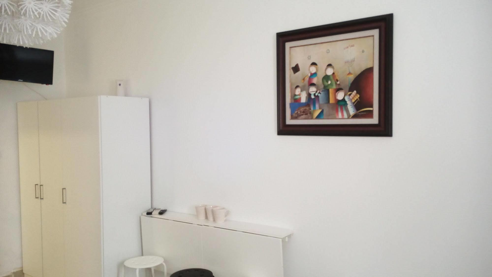 Netanya Motel Pierre エクステリア 写真