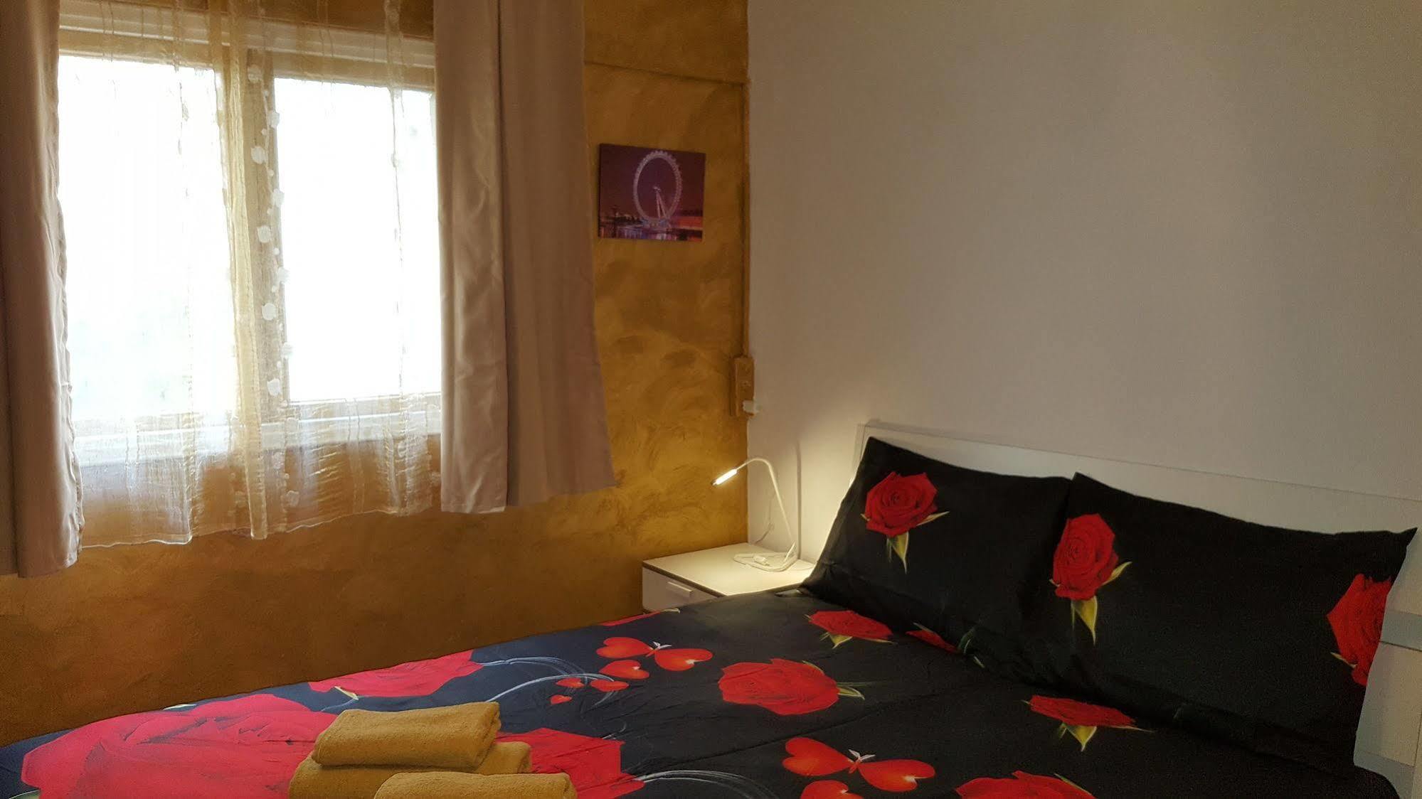 Netanya Motel Pierre エクステリア 写真
