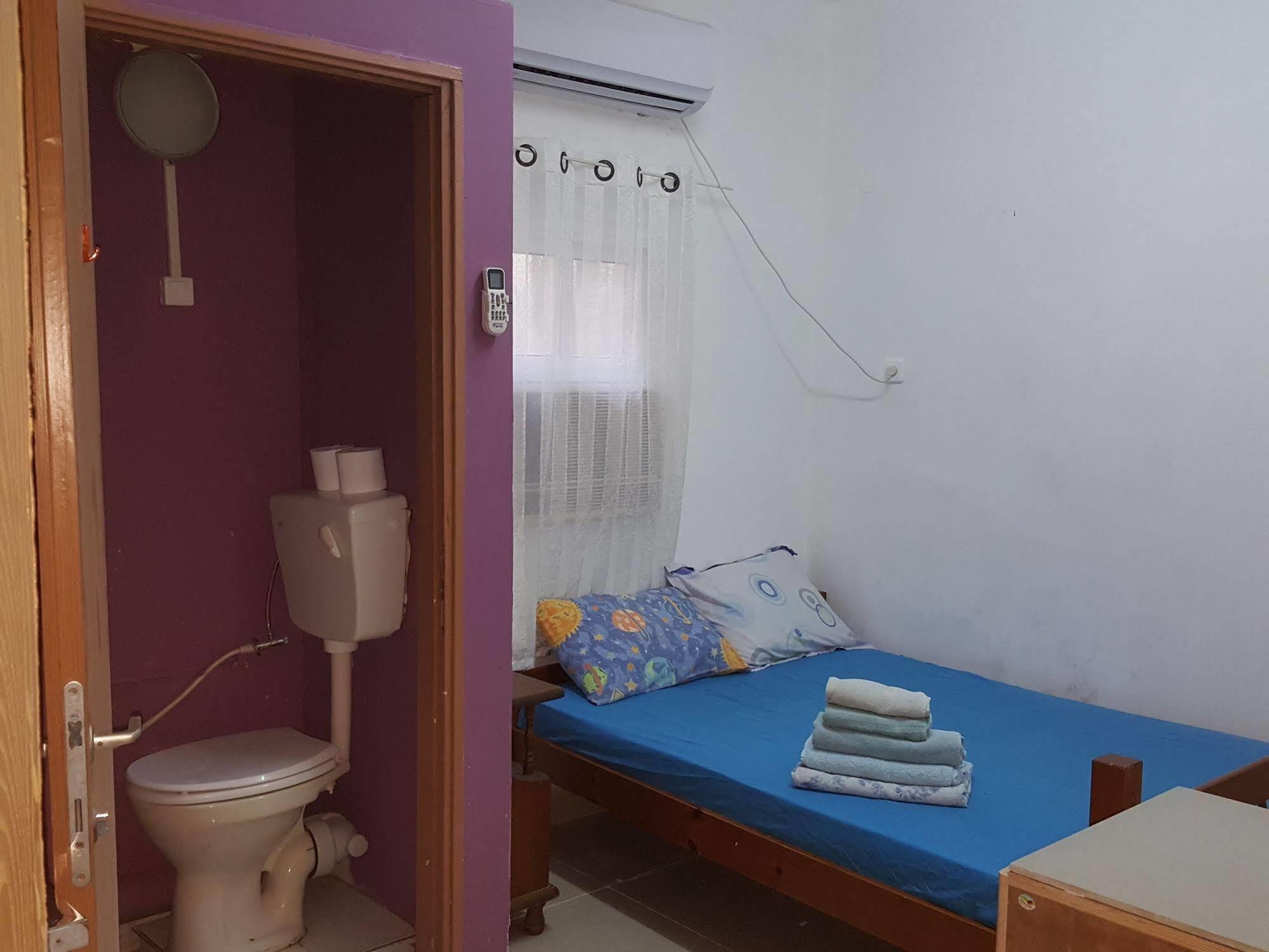 Netanya Motel Pierre エクステリア 写真