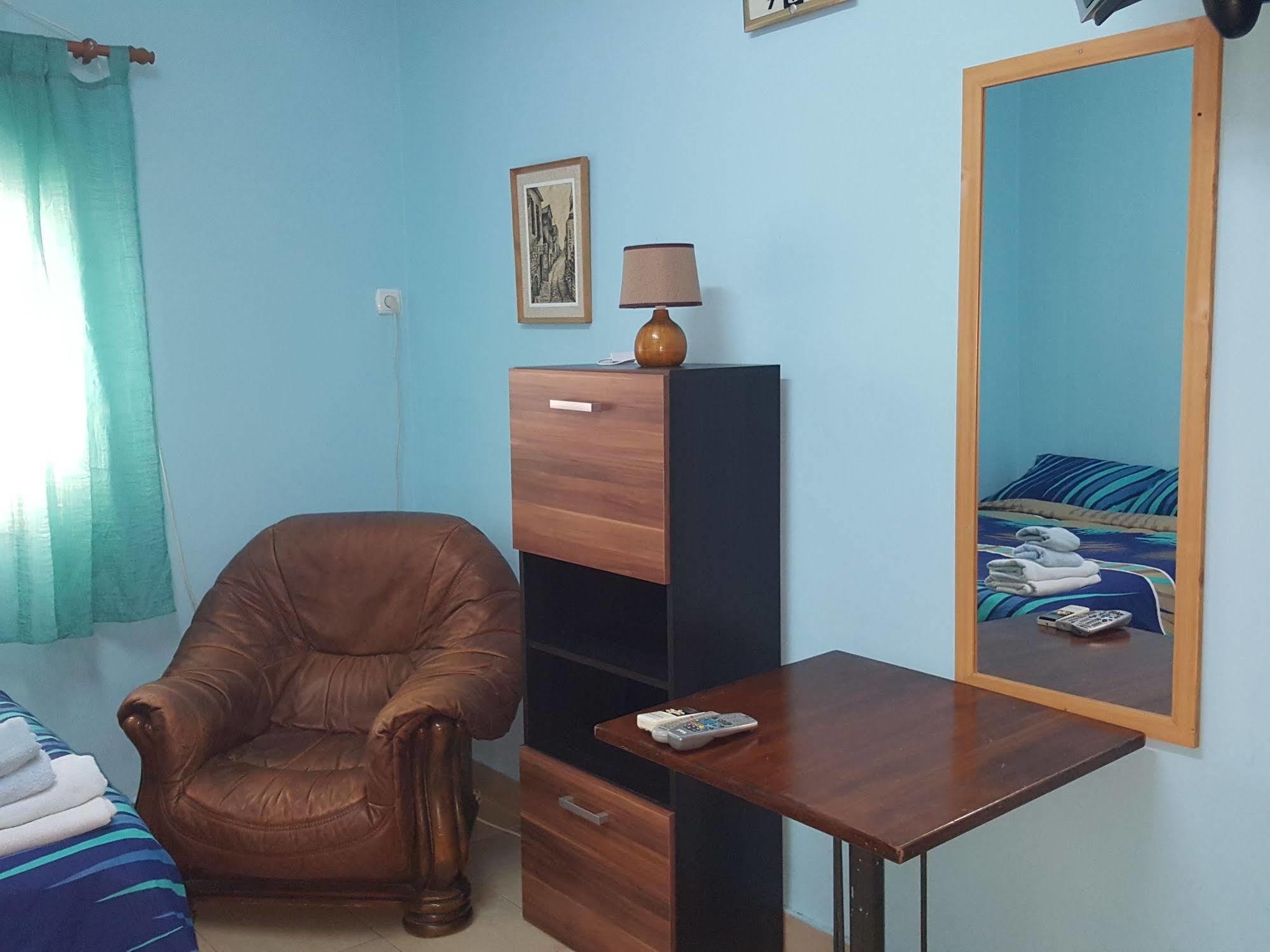 Netanya Motel Pierre エクステリア 写真