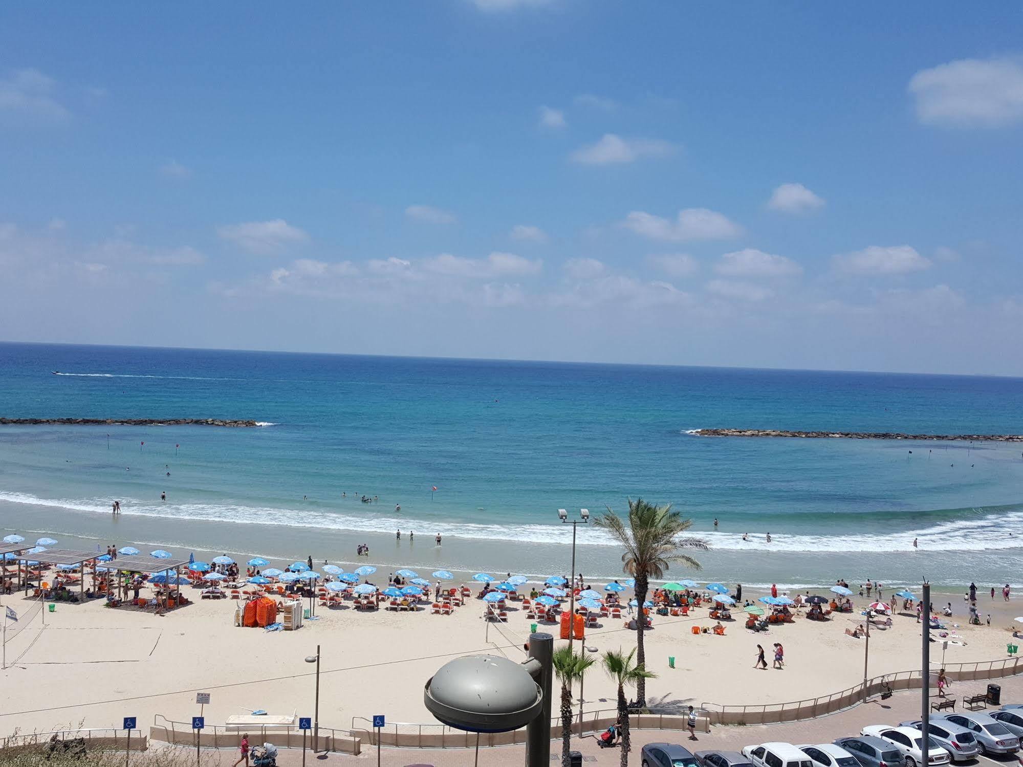 Netanya Motel Pierre エクステリア 写真